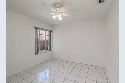 119/121 NW 17th Pl, Miami, FL 33125 - Photo 21