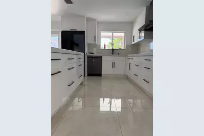 7874 NW 194th St, Hialeah, FL 33015 - Photo 17