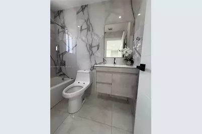 7874 NW 194th St, Hialeah, FL 33015 - Photo 45