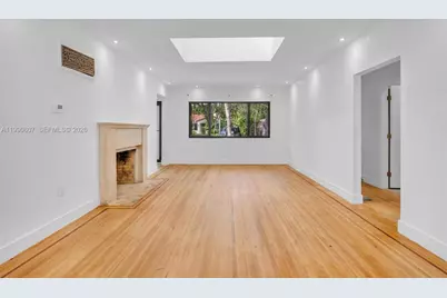 880 NE 72nd Ter, Miami, FL 33138 - Photo 7