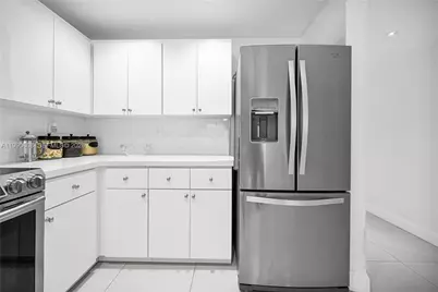 240 W 68th St #213, Hialeah, FL 33014 - Photo 7
