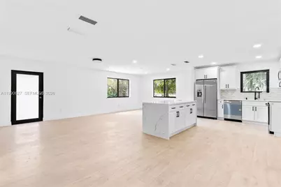 14171 SW 37th Ct, Davie, FL 33330 - Photo 7