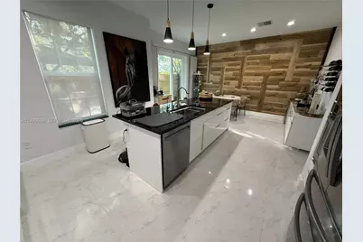 6923 Julia Gardens Dr, Coconut Creek, FL 33073 - Photo 11