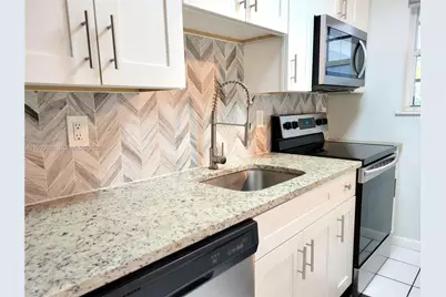 125 NW 25th St #129, Wilton Manors, FL 33311 - Photo 5