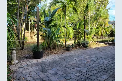 125 NW 25th St #129, Wilton Manors, FL 33311 - Photo 15