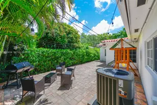 1714 Costado St, Coral Gables, FL 33134 - Photo 37