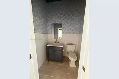 1352 E 4th Ave, Hialeah, FL 33010 - Photo 5