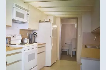 2000 Towerside Ter #1005, Miami, FL 33138 - Photo 5
