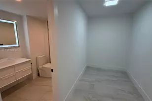 1800 NE 114th St, Miami, FL 33181 - Photo 21