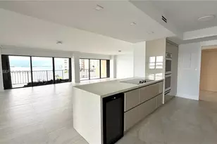 1800 NE 114th St, Miami, FL 33181 - Photo 15