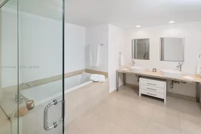 485 Brickell Ave #4110, Miami, FL 33131 - Photo 11