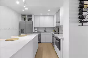 5161 Collins Ave, Miami Beach, FL 33140 - Photo 13