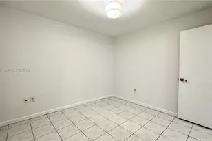 130 S Shore Dr, Miami Beach, FL 33141 - Photo 23