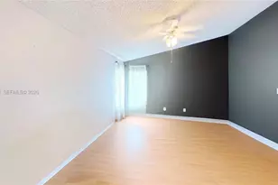 1040 NW 185th Ave, Pembroke Pines, FL 33029 - Photo 33