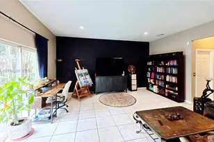 1040 NW 185th Ave, Pembroke Pines, FL 33029 - Photo 23
