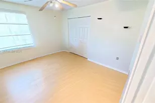 1040 NW 185th Ave, Pembroke Pines, FL 33029 - Photo 39