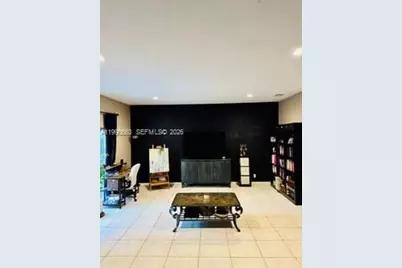 1040 NW 185th Ave, Pembroke Pines, FL 33029 - Photo 13