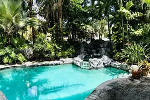 1040 NW 185th Ave, Pembroke Pines, FL 33029 - Photo 5
