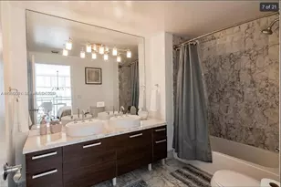 253 NE 2nd St, Miami, FL 33132 - Photo 13