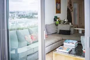 9801 Collins Ave, Bal Harbour, FL 33154 - Photo 25