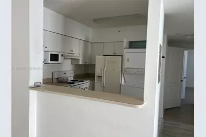 5091 NW 7th St #1010, Miami, FL 33126 - Photo 3