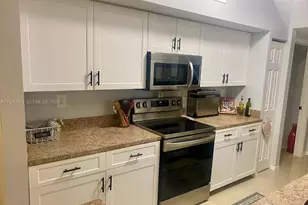 131 SW 117th Ave, Pembroke Pines, FL 33025 - Photo 3