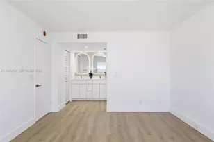 800 SW 125th Way, Pembroke Pines, FL 33027 - Photo 21