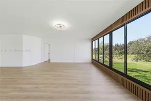 800 SW 125th Way, Pembroke Pines, FL 33027 - Photo 17