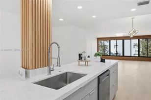 800 SW 125th Way, Pembroke Pines, FL 33027 - Photo 7