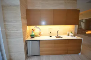 16385 Biscayne Blvd, North Miami Beach, FL 33160 - Photo 7