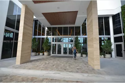 16385 Biscayne Blvd #518, North Miami Beach, FL 33160 - Photo 1