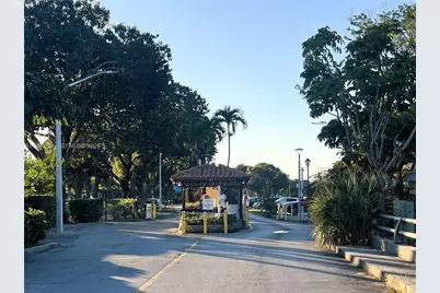 6301 N Falls Cir Dr #313, Lauderhill, FL 33319 - Photo 9