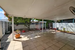 5428 SW 131st Ct, Miami, FL 33175 - Photo 11