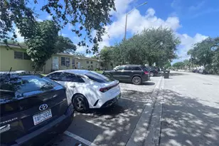 2210 NE 170th St, North Miami Beach, FL 33160 - Photo 15