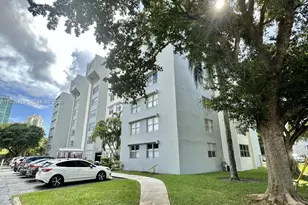 9001 SW 77th Ave, Miami, FL 33156 - Photo 17