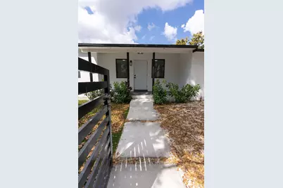 2100 SW 6th St, Miami, FL 33135 - Photo 3