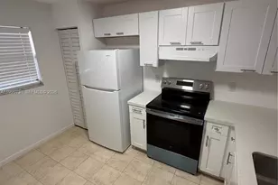 860 NE 207th Terrace, Miami, FL 33179 - Photo 3