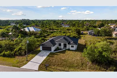 2709 58th St W #0, Lehigh Acres, FL 33971 - Photo 3