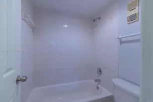 9325 Lagoon Pl, Davie, FL 33324 - Photo 21