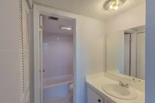 9325 Lagoon Pl, Davie, FL 33324 - Photo 19