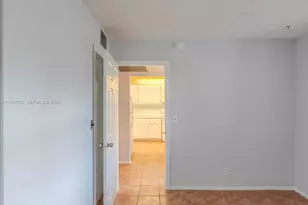 9325 Lagoon Pl, Davie, FL 33324 - Photo 11