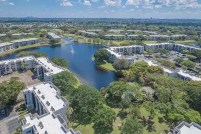 9325 Lagoon Pl #105, Davie, FL 33324 - Photo 29