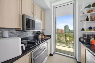79 SW 12th St, Miami, FL 33130 - Photo 19