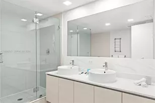 2600 E Hallandale Beach Blvd, Hallandale Beach, FL 33009 - Photo 23