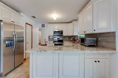 9014 SW 163rd Ter, Palmetto Bay, FL 33157 - Photo 9