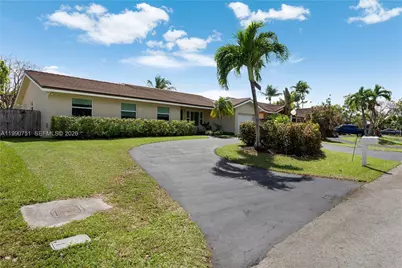 9014 SW 163rd Ter, Palmetto Bay, FL 33157 - Photo 3