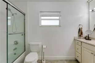 9014 SW 163rd Terrace, Palmetto Bay, FL 33157 - Photo 15