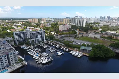 1700 NW North River Dr, Miami, FL 33125 - Photo 5