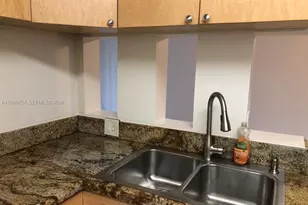 215 Lake Pointe Dr, Oakland Park, FL 33309 - Photo 3