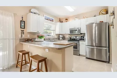 12752 SW 49th Ct, Miramar, FL 33027 - Photo 11